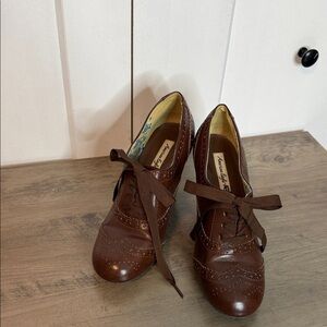 American Eagle Outfitters Wing Tip Oxford Brown Lace-Up Ankle Booties - 8